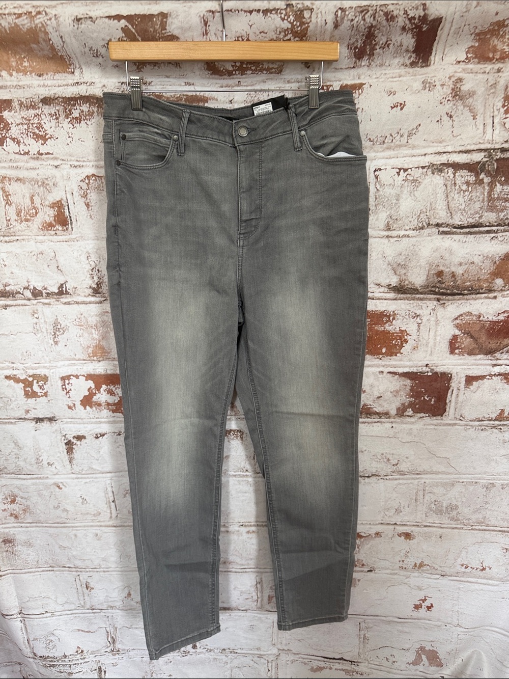 Simply Vera Vera Wang Women's Gray Skinny Jeans